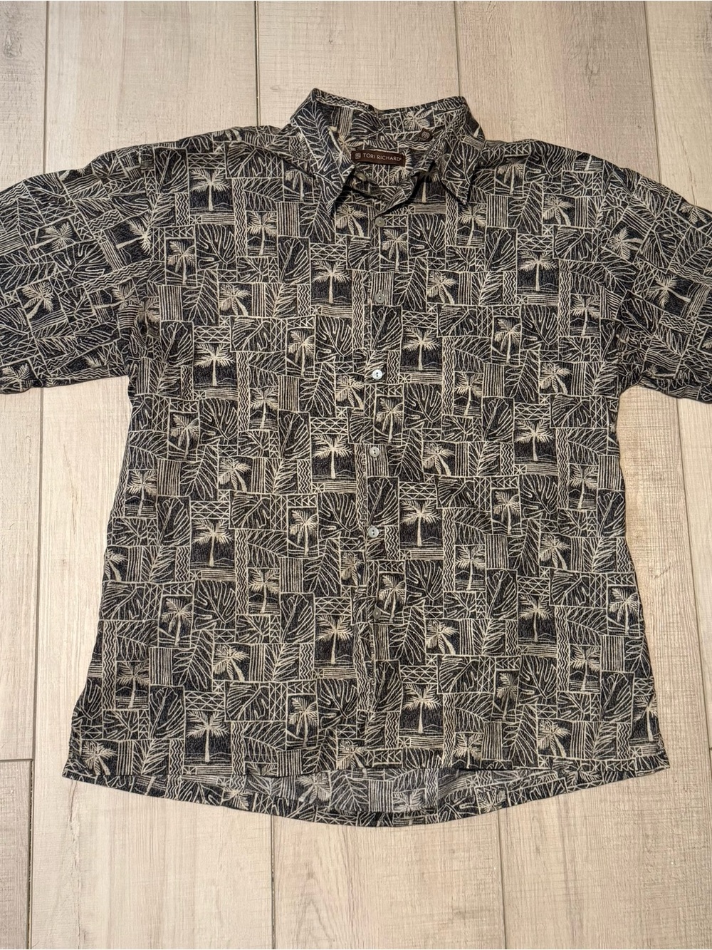 Tori Richard Black and Cream Palm-Print Short-Sleeve Button-Up Shirt